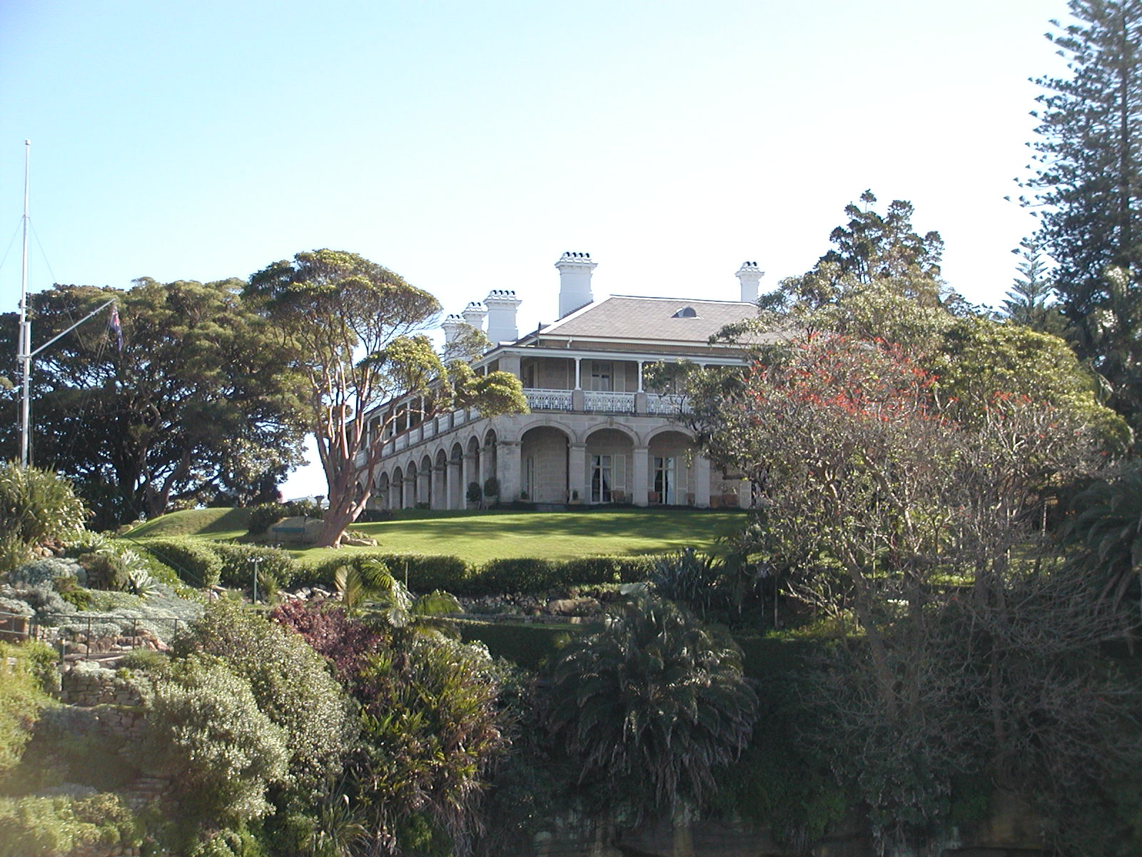 17-Jun-2001 11:15 - Sydney - Governer General's House
