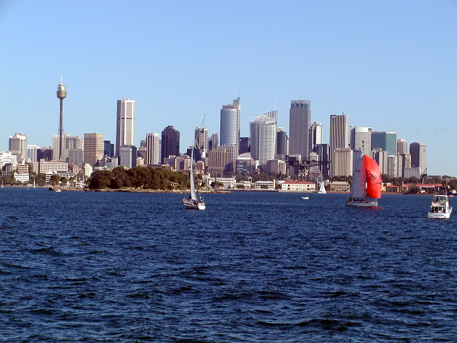 17-Jun-2001 10:25 - Sydney - The city skyline