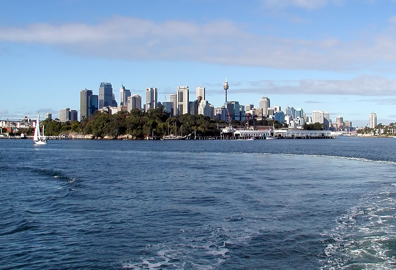 17-Jun-2001 11:24 - Sydney - City Centre from the West