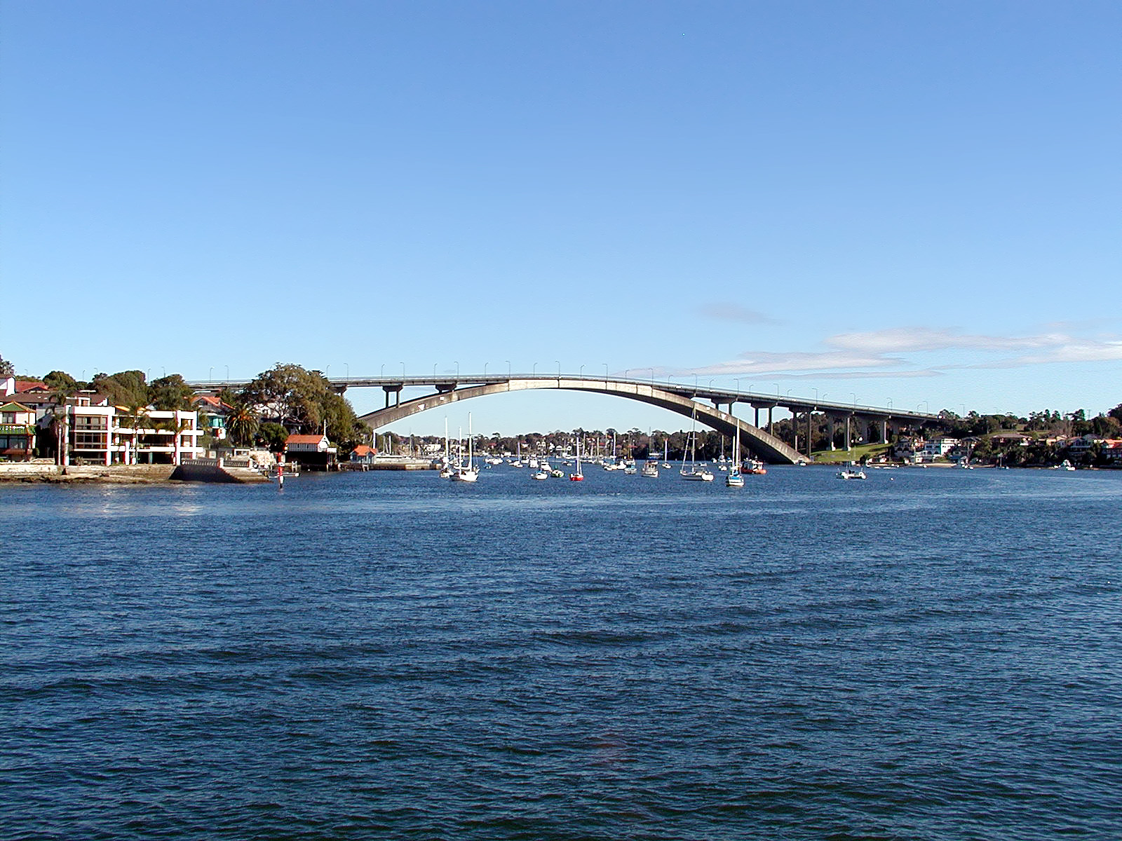 17-Jun-2001 11:38 - Sydney - Parramatta Bridge