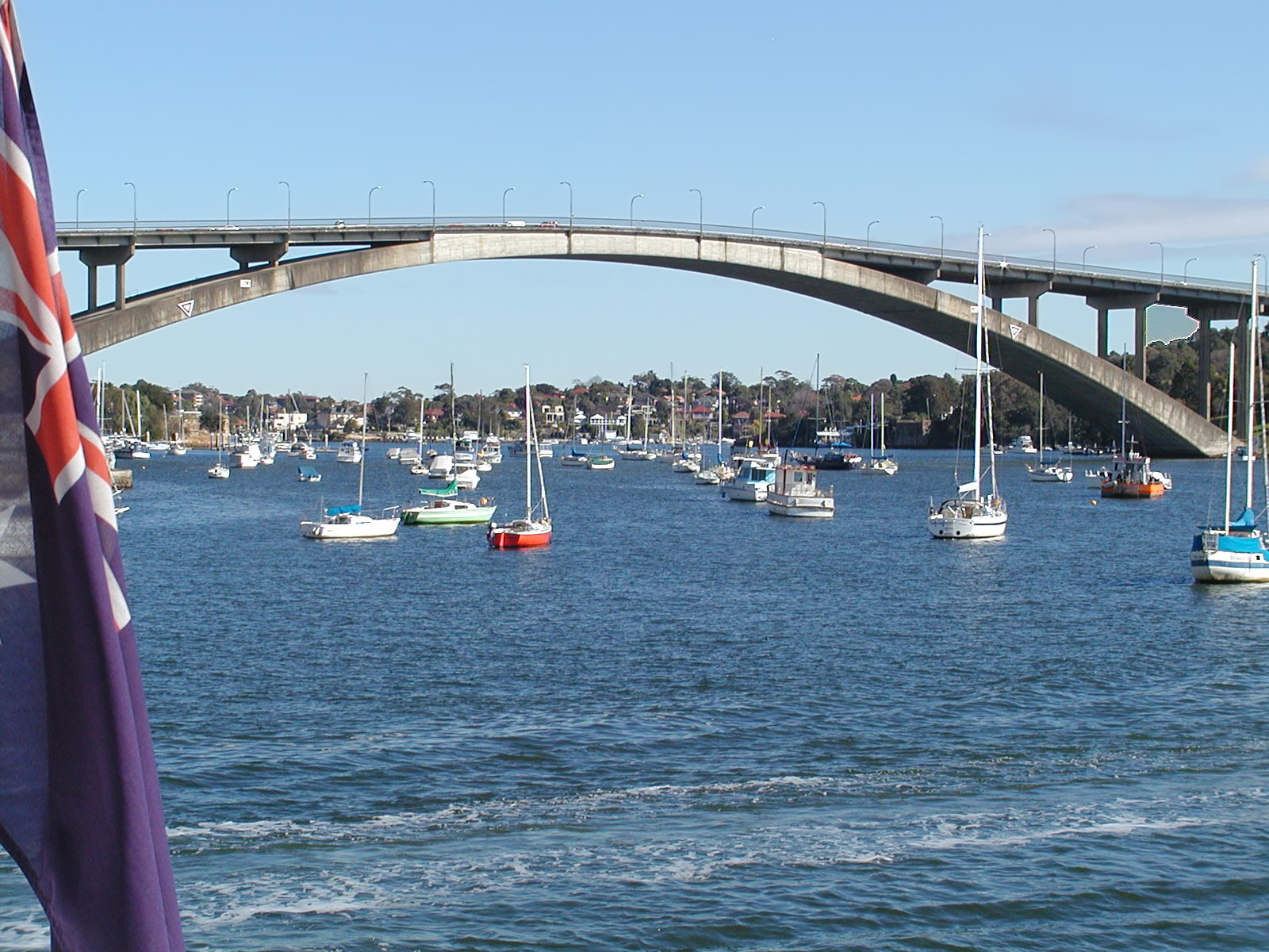 17-Jun-2001 11:39 - Sydney - Parramatta Bridge