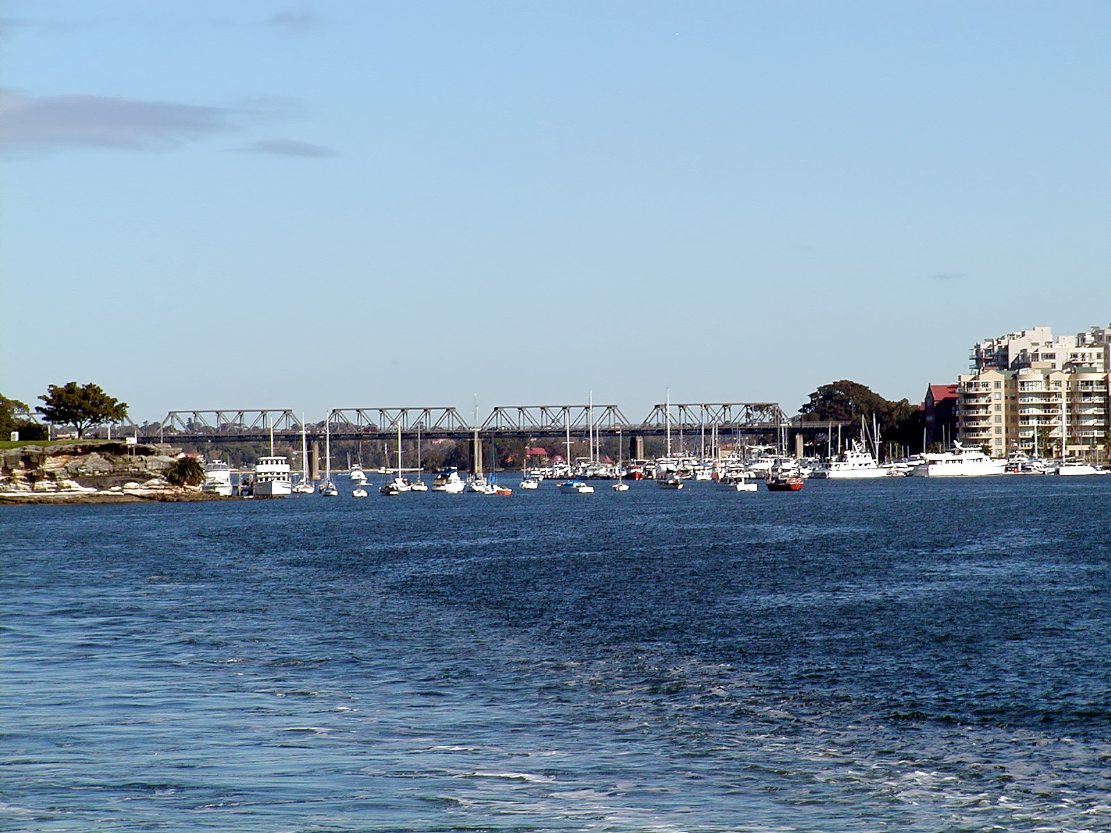 17-Jun-2001 11:58 - Sydney - ?? Bridge