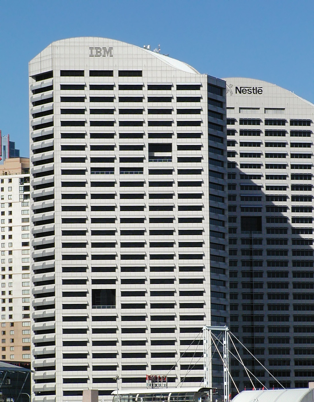 17-Jun-2001 12:08 - Sydney - IBM and Nestle buildings at Darling Park