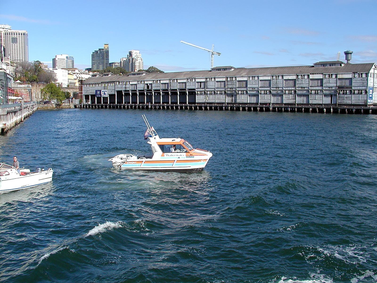 17-Jun-2001 12:17 - Sydney - Harbour Police