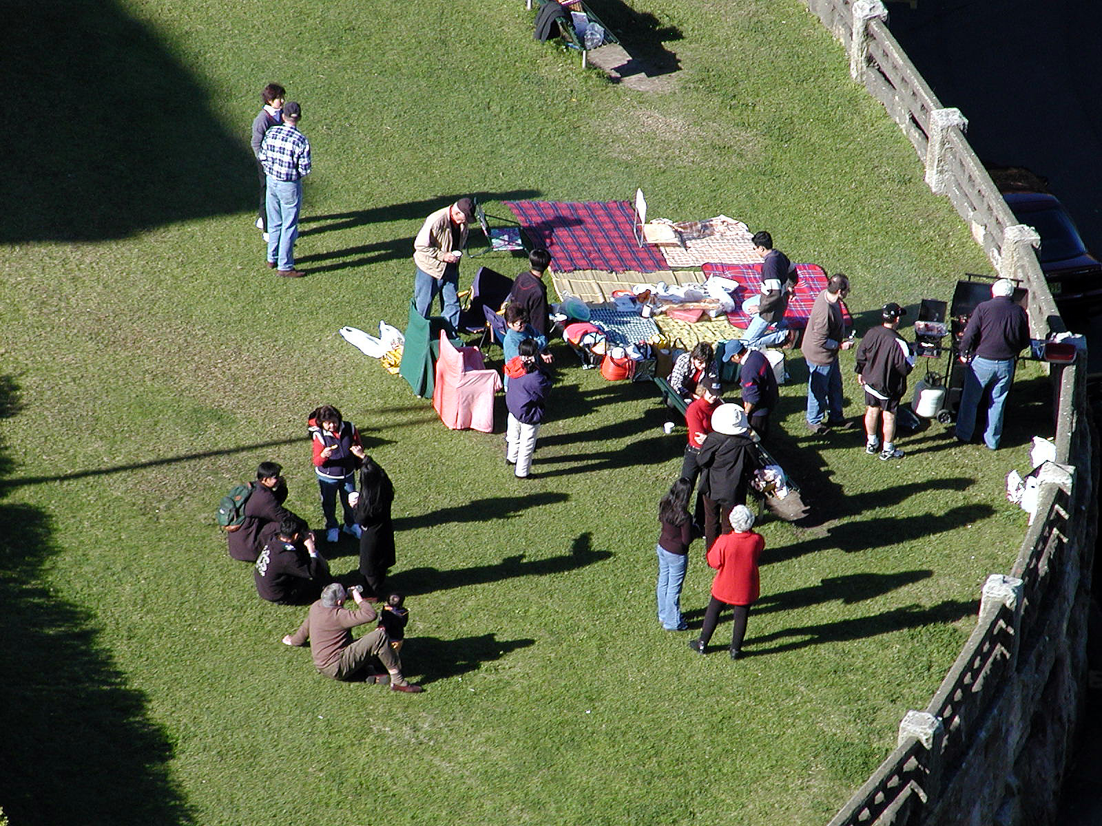 17-Jun-2001 13:02 - Sydney - BBQ near the North shore below the bridge