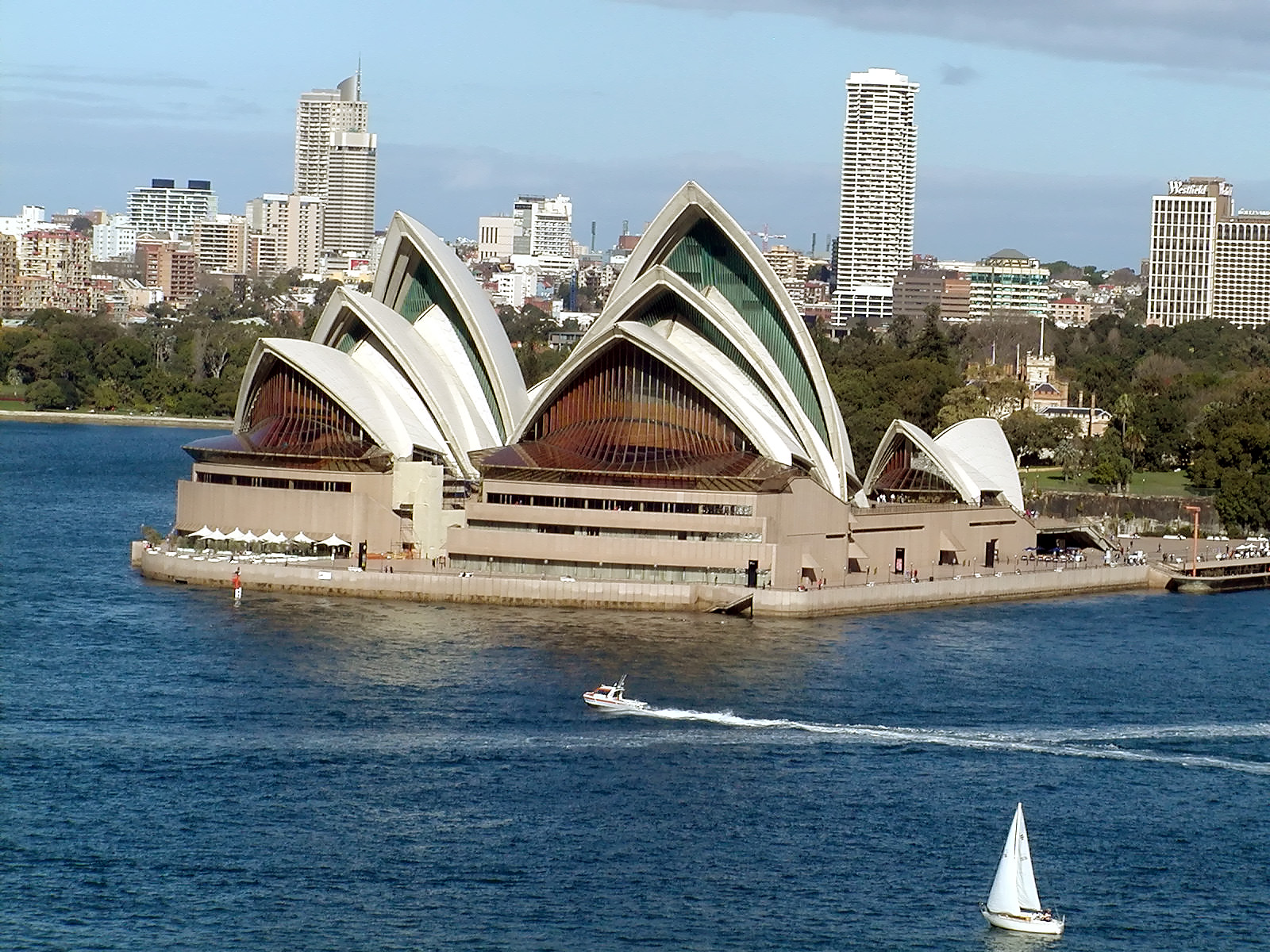 17-Jun-2001 13:02 - Sydney - Sydney Opera House
