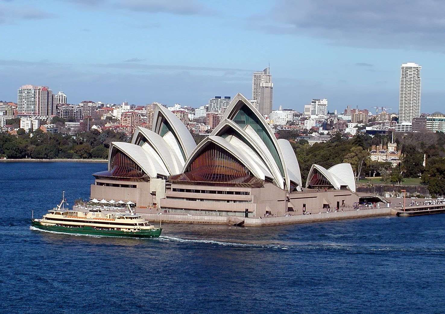 17-Jun-2001 13:05 - Sydney - Sydney Opera House