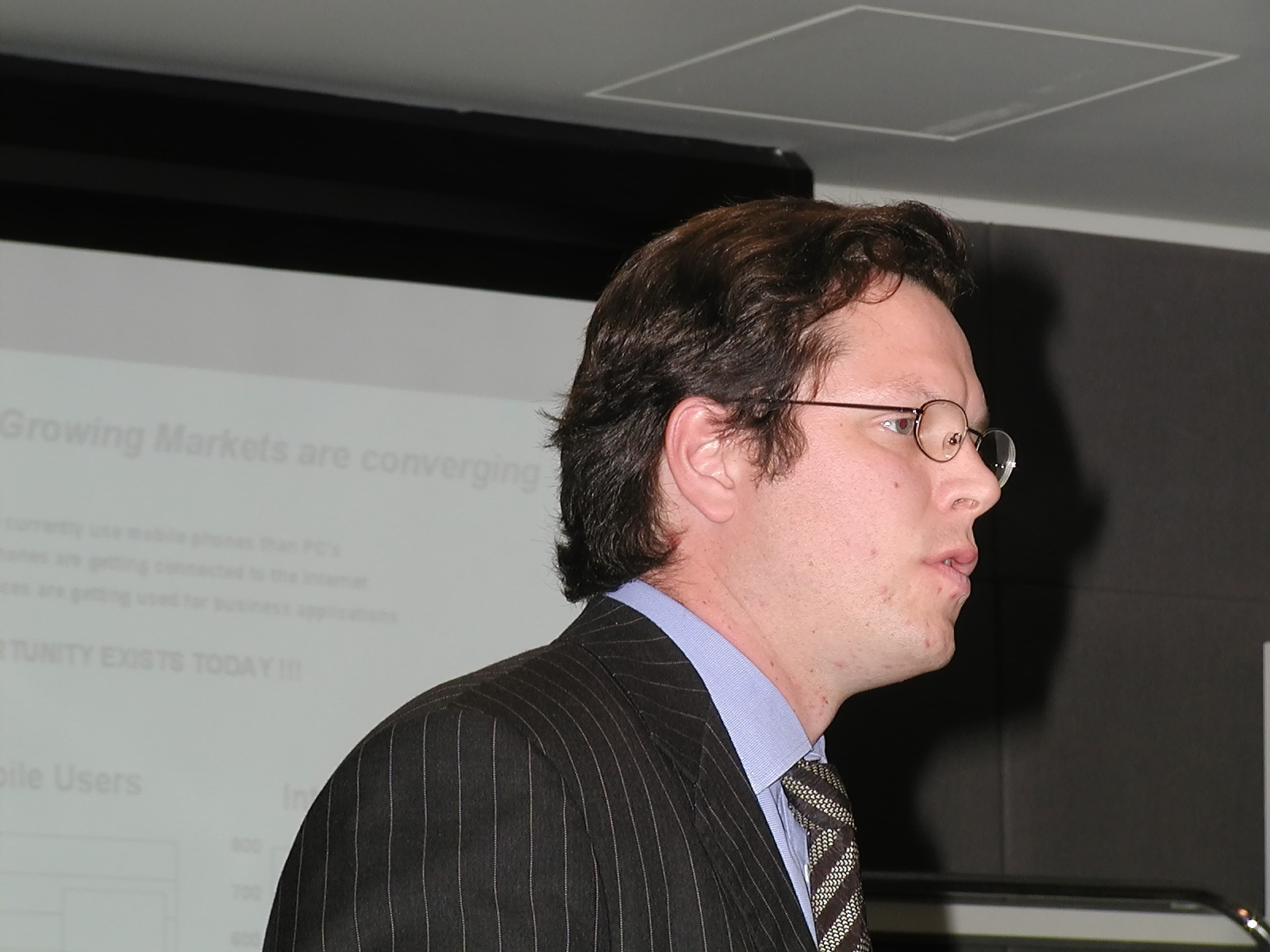 19-Jun-2001 14:27 - Sydney - IBM guy
