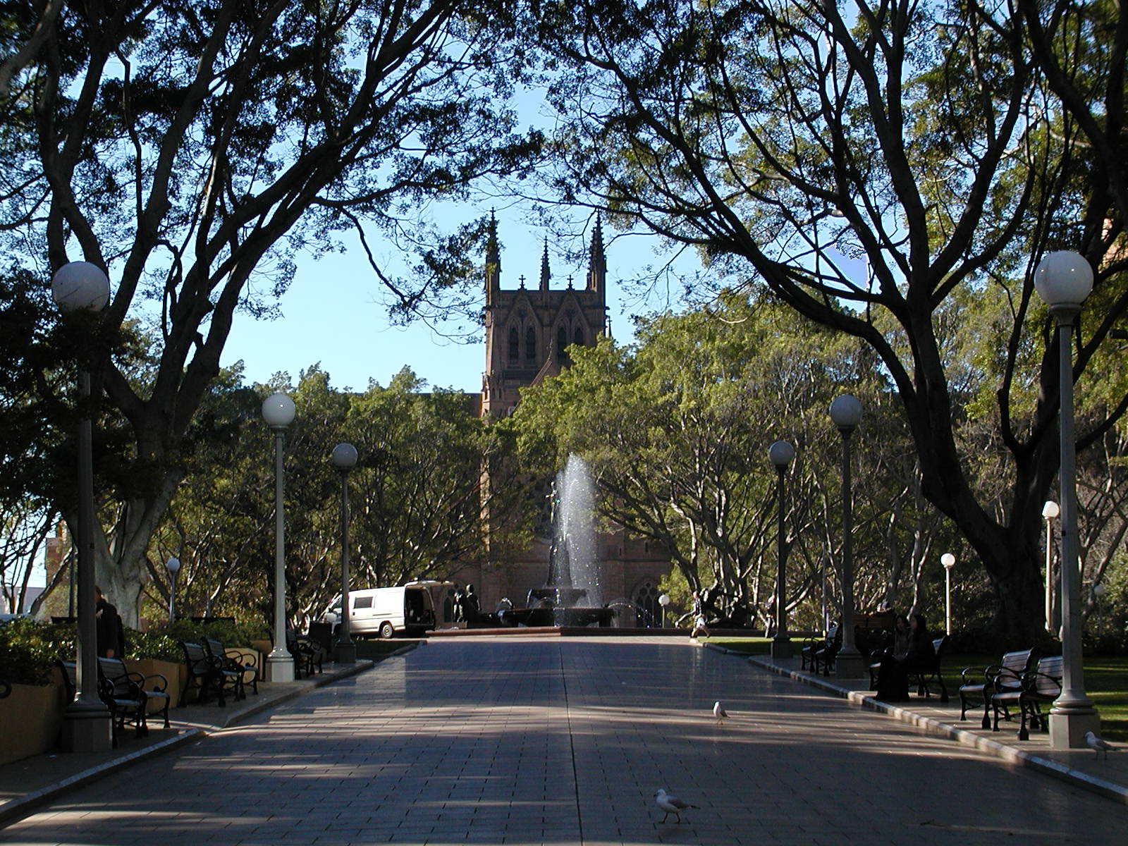 20-Jun-2001 10:00 - Sydney - Hyde Park and St. Mary's Cathedral