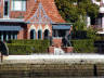 17-Jun-2001 11:41 - Sydney - Elephants on the waterfront