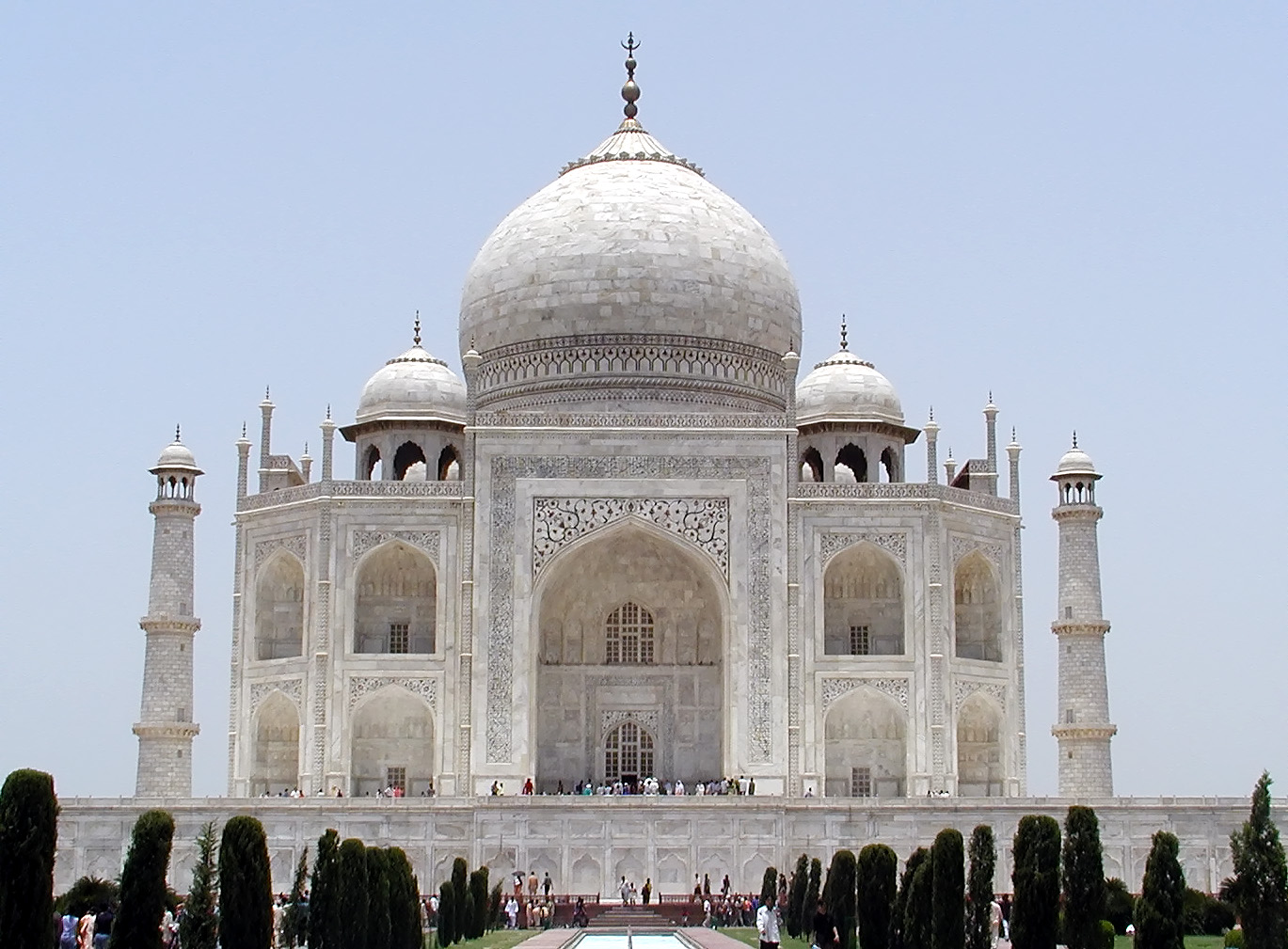 10-Jun-2001 12:25 - Agra - The Taj Mahal - The Taj Mahal from the centre of the gardens