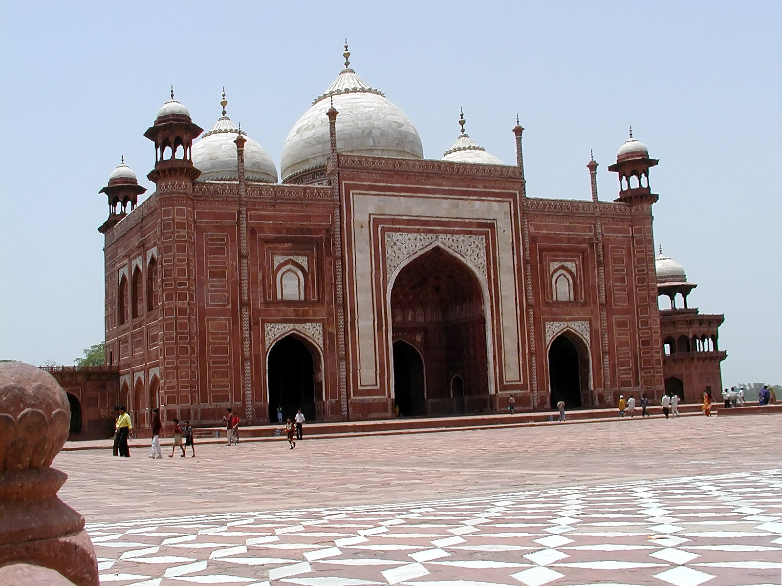 10-Jun-2001 12:49 - Agra - The Taj Mahal - Mosque to the West of the Mausoleum