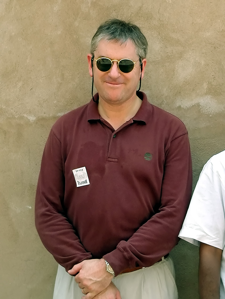 10-Jun-2001 13:37 - Agra - Agra Fort - Chris Parnell waiting in the shade(s)