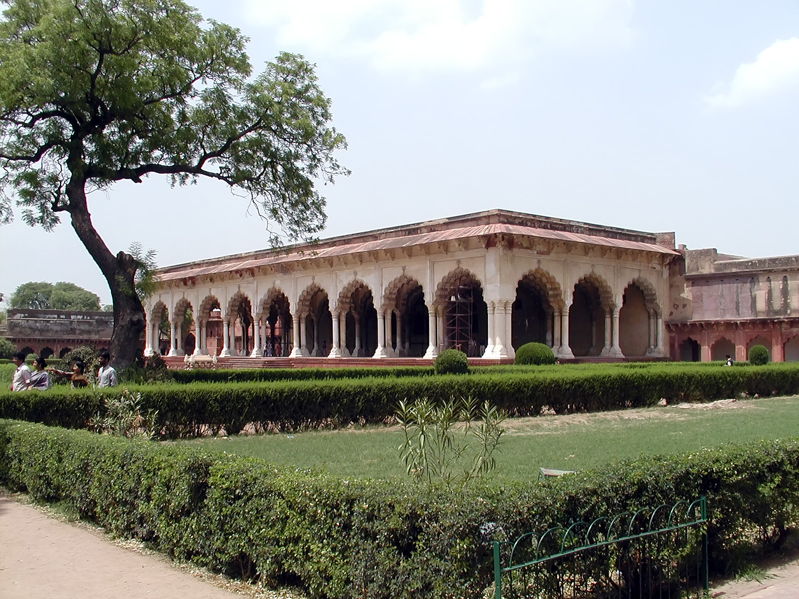 10-Jun-2001 13:42 - Agra - Agra Fort - Diwan-i-Am - Hall of Public Audience