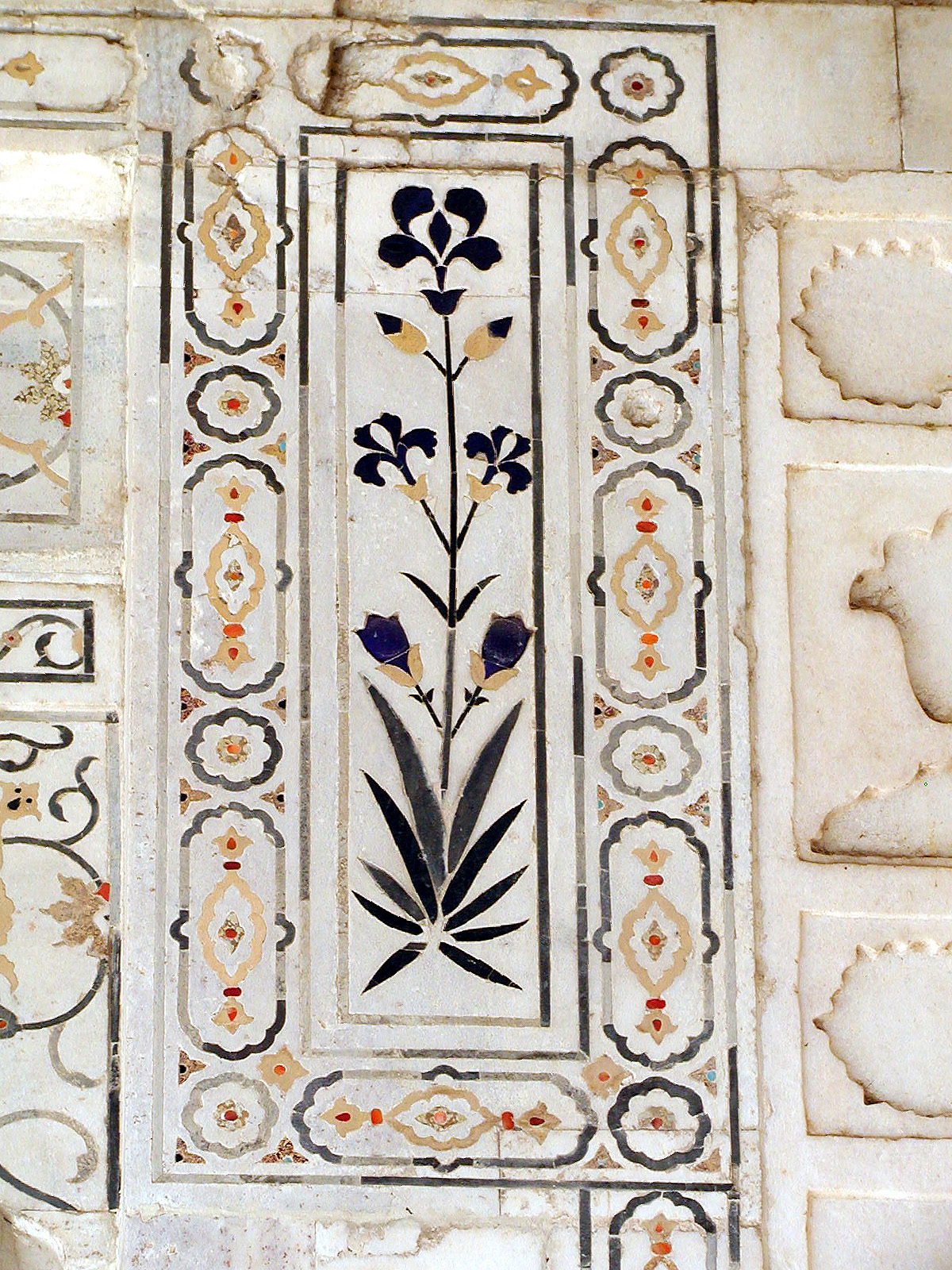 10-Jun-2001 13:59 - Agra - Agra Fort - Inlaid marble - detail