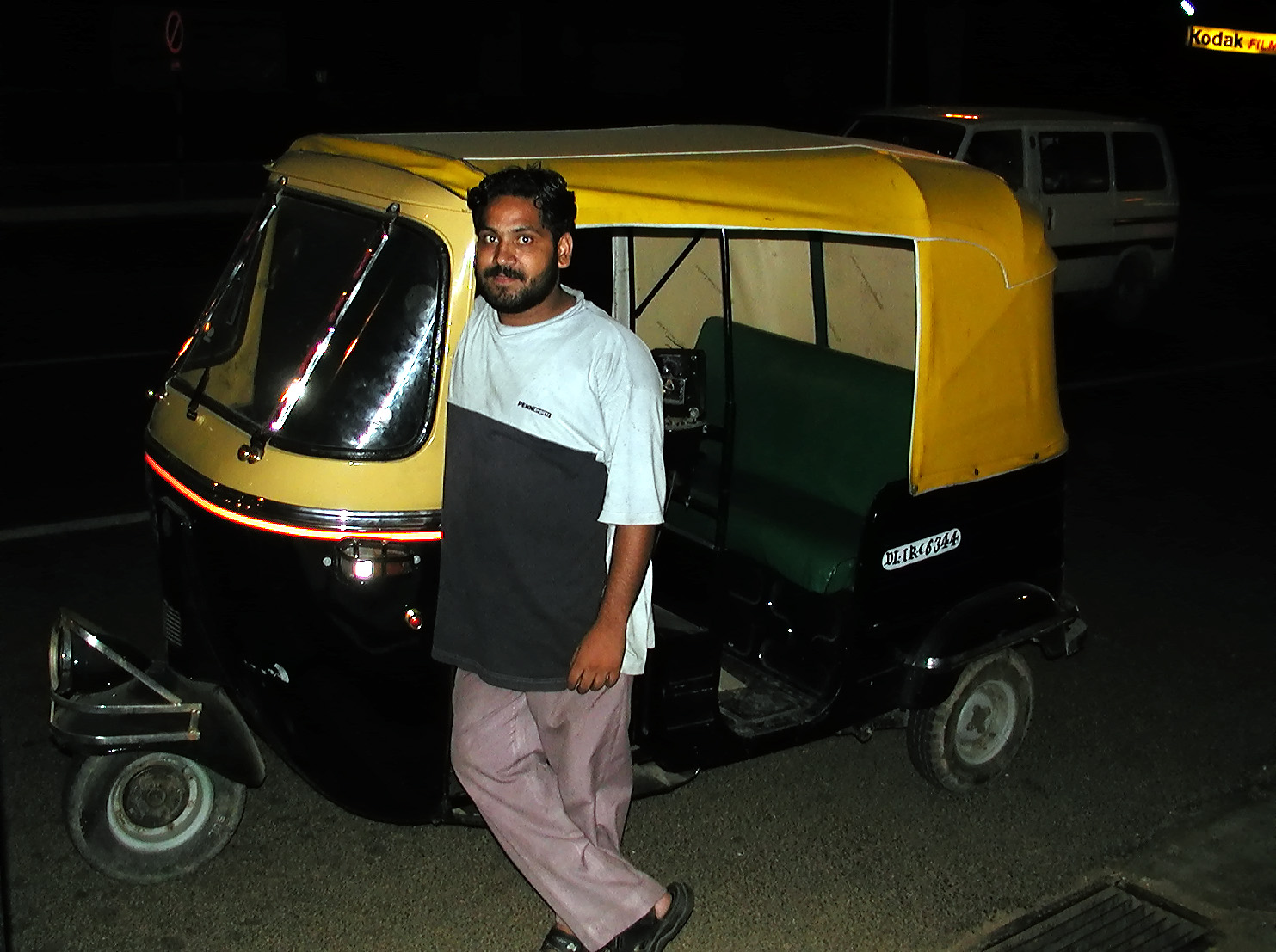 11-Jun-2001 21:34 - Delhi - The driver and our moto-rickshaw