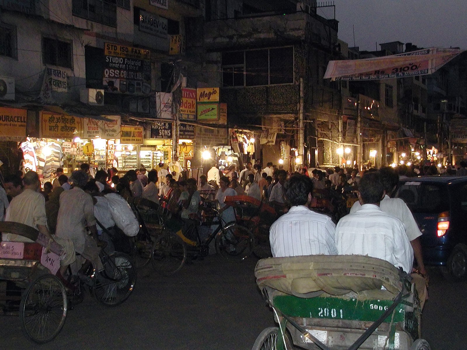 12-Jun-2001 19:38 - Old Delhi - Busy street scene