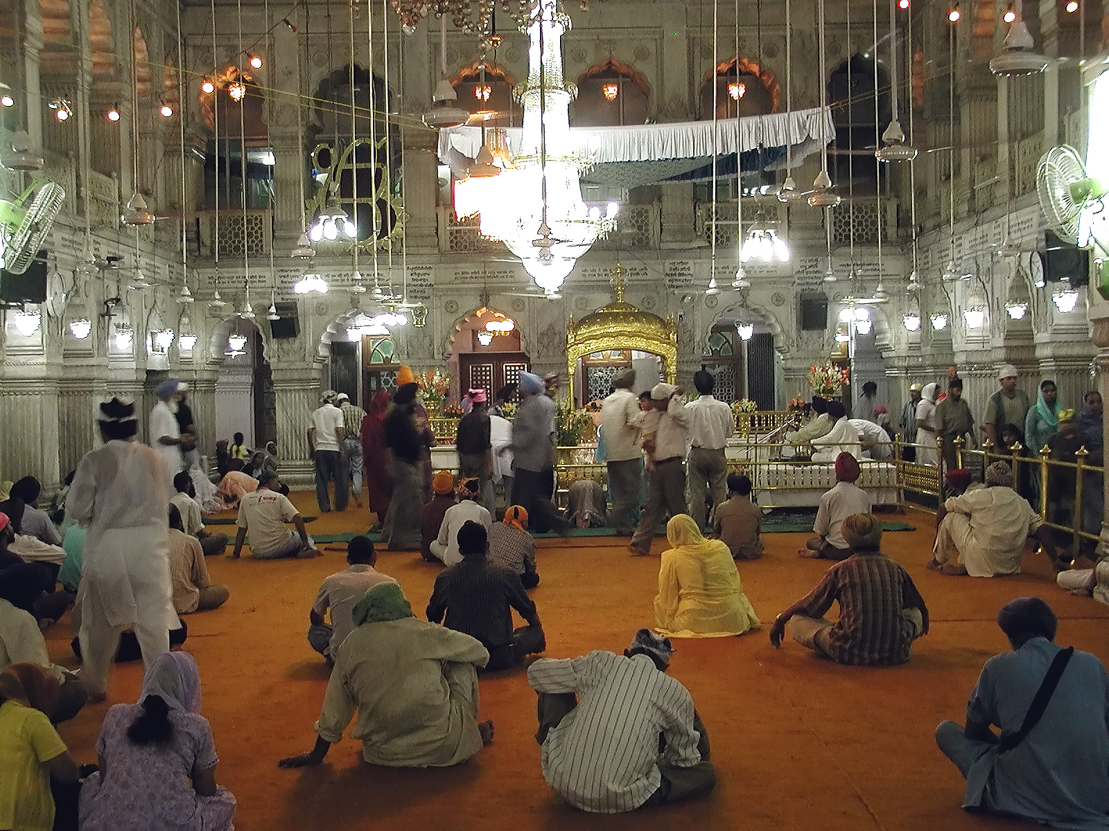 12-Jun-2001 19:52 - Old Delhi - Inside the Sikh Temple