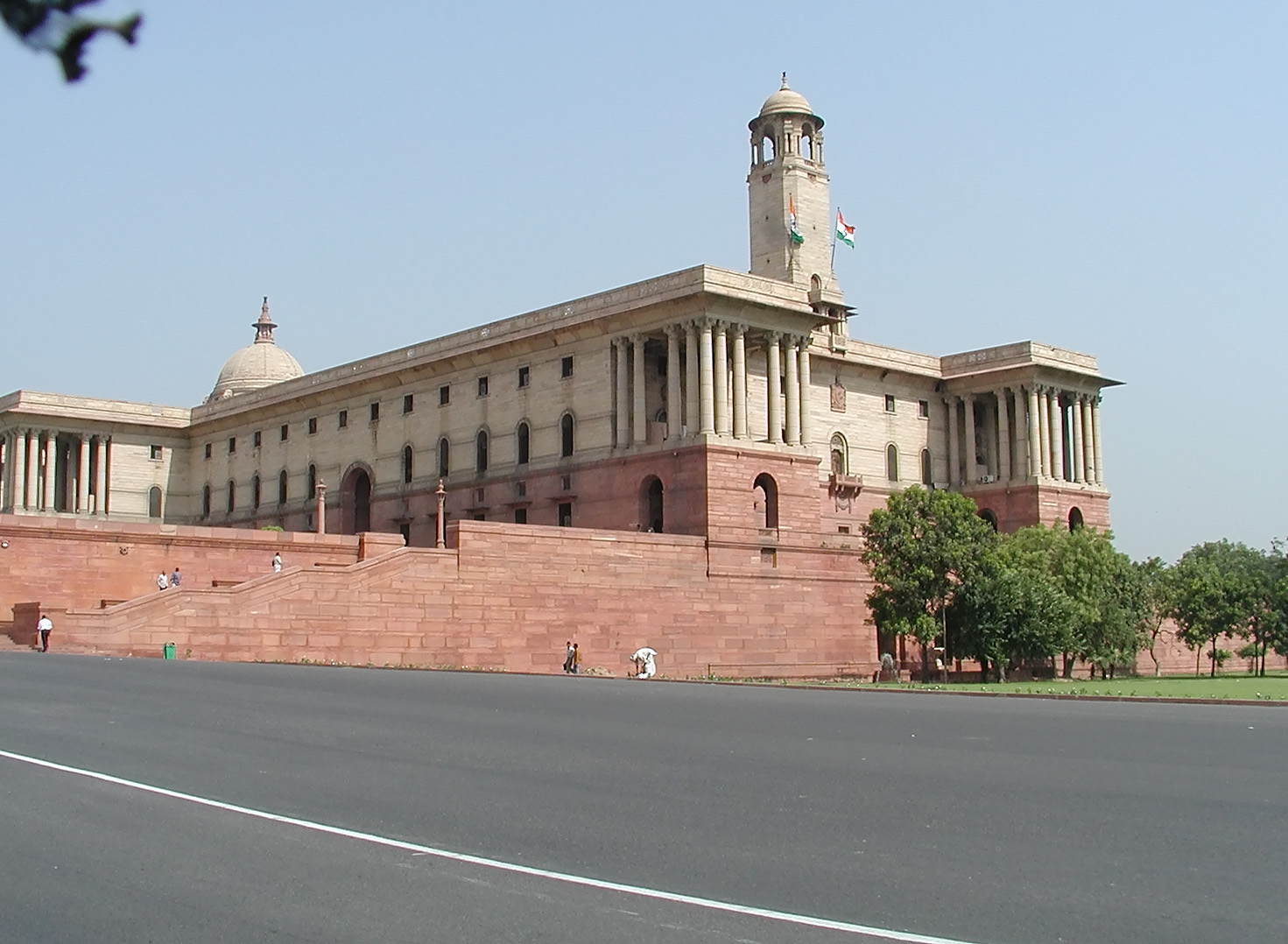 13-Jun-2001 09:12 - New Delhi - Government House