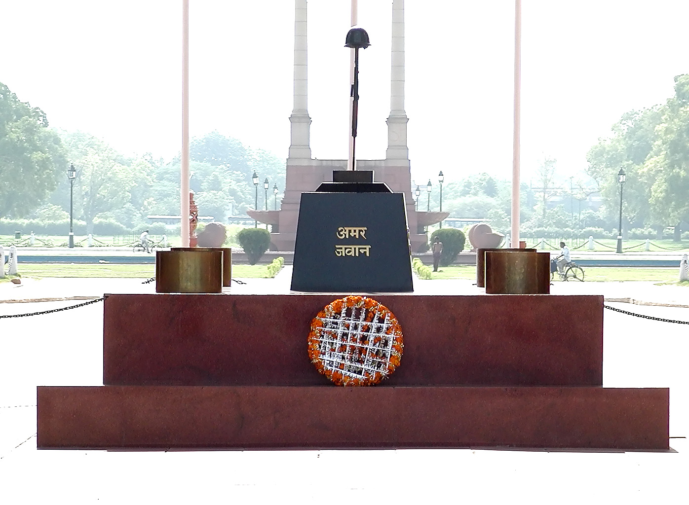 13-Jun-2001 09:23 - New Delhi - World War 1 Memorial