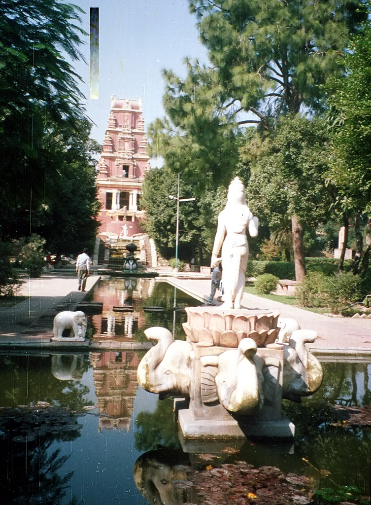 13-Jun-2001 - New Delhi - Shri Lakshmi Narain Temple (Hindu) 