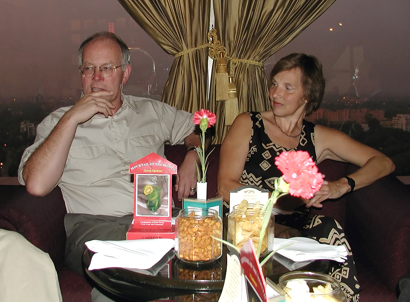 13-Jun-2001 19:22 - New Delhi - John Spencer and Angela