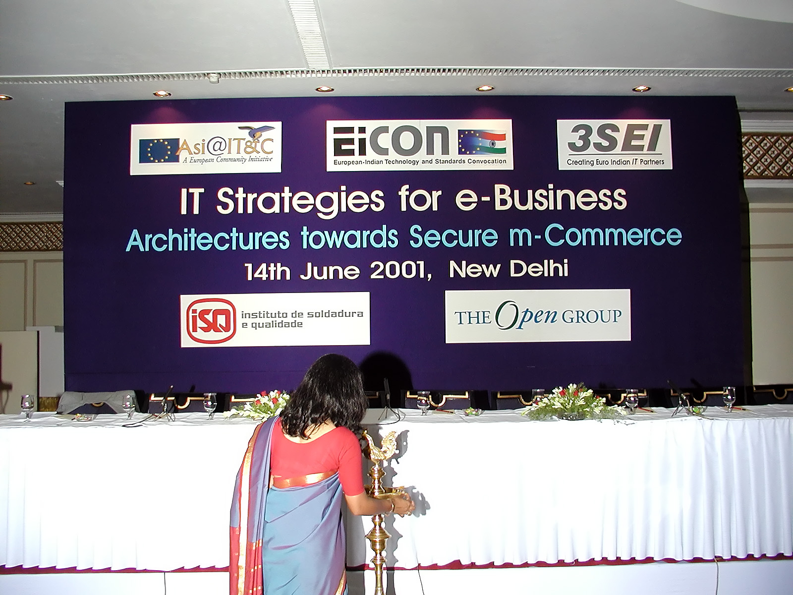 14-Jun-2001 08:58 - New Delhi - Setting up for the meeting