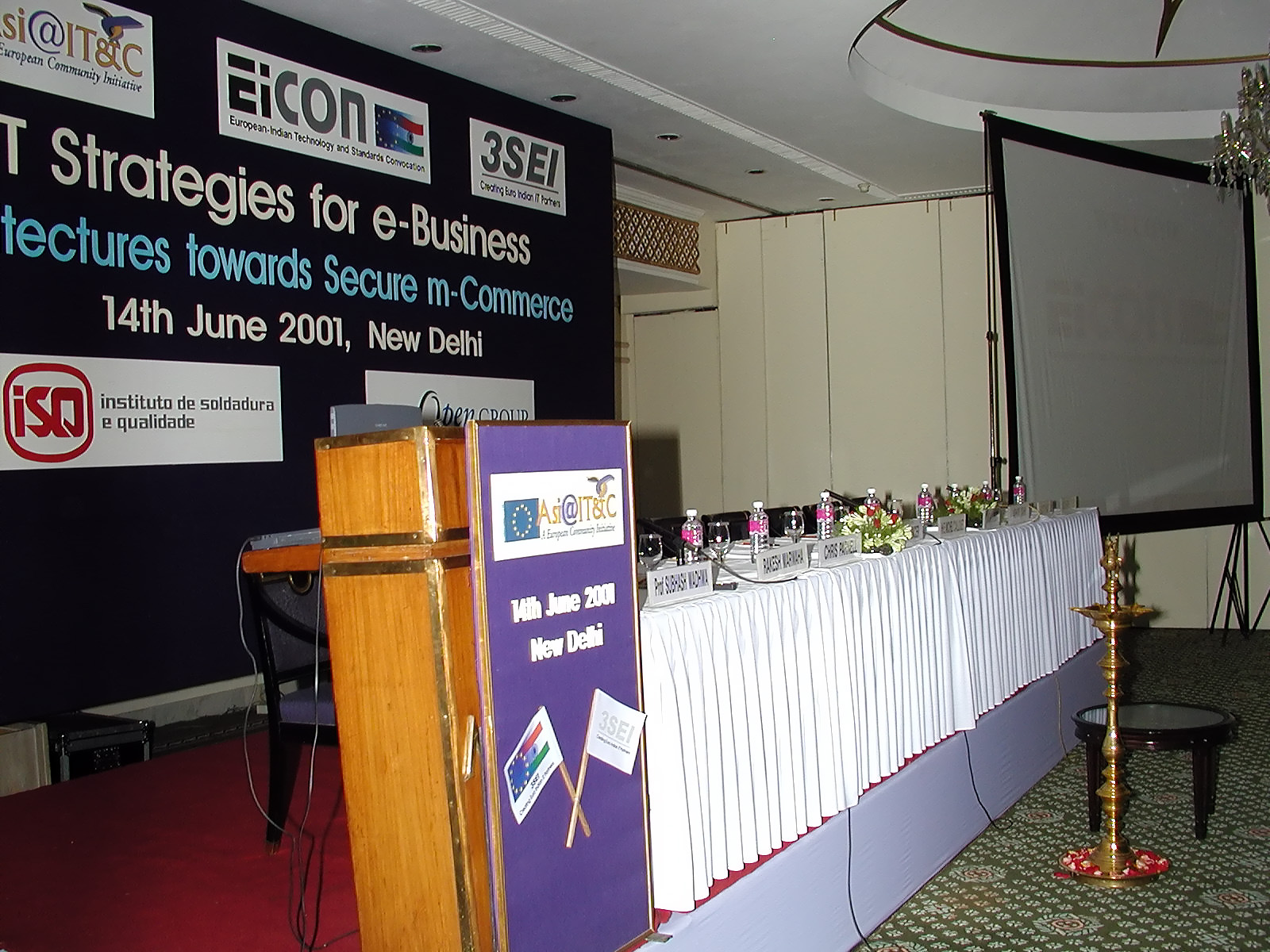 14-Jun-2001 09:42 - New Delhi - The podium set-up