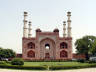 10-Jun-2001 11:03 - On the road to Agra - Sikandra - Tomb of Akbar