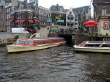 26-Jan-2001 11:32 - Amsterdam - Boat reversing through a narrow bridge