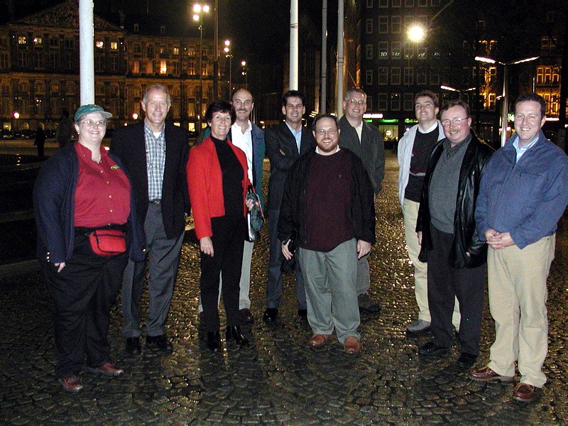 23-Oct-2001 22:52 - Amsterdam - The EMA Challenge team in Dam Square