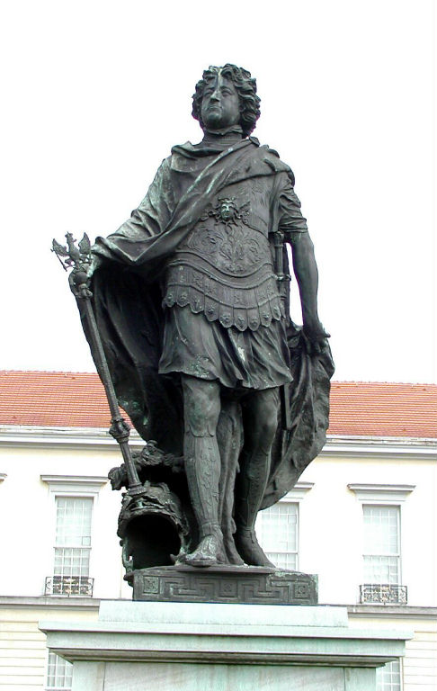 Charlottenburg - Statue in front of the Galerie der Romantik