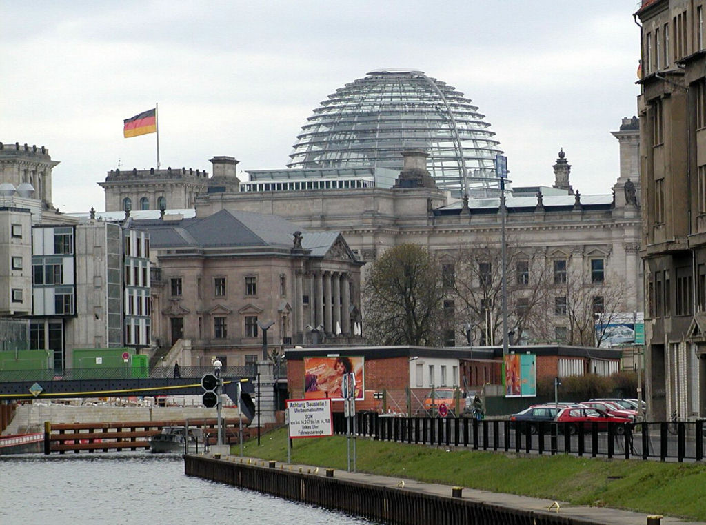 Boat trip - The Reichstag
