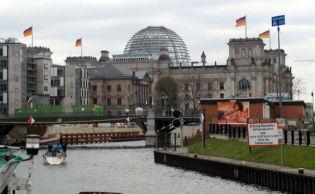 Boat trip - The Reichstag