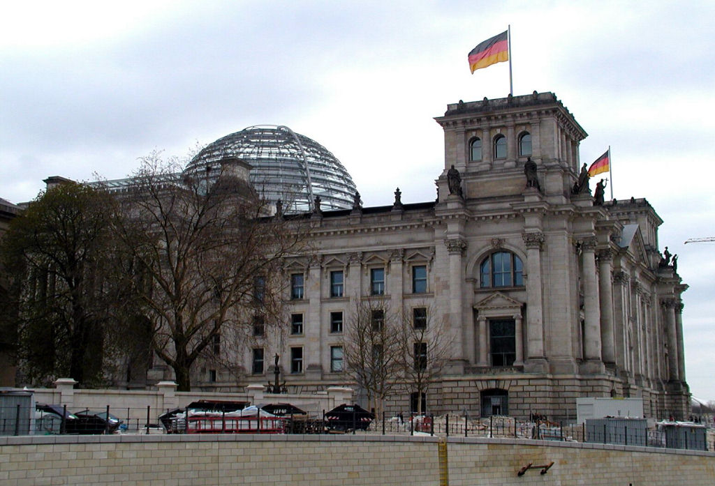 Boat trip - The Reichstag