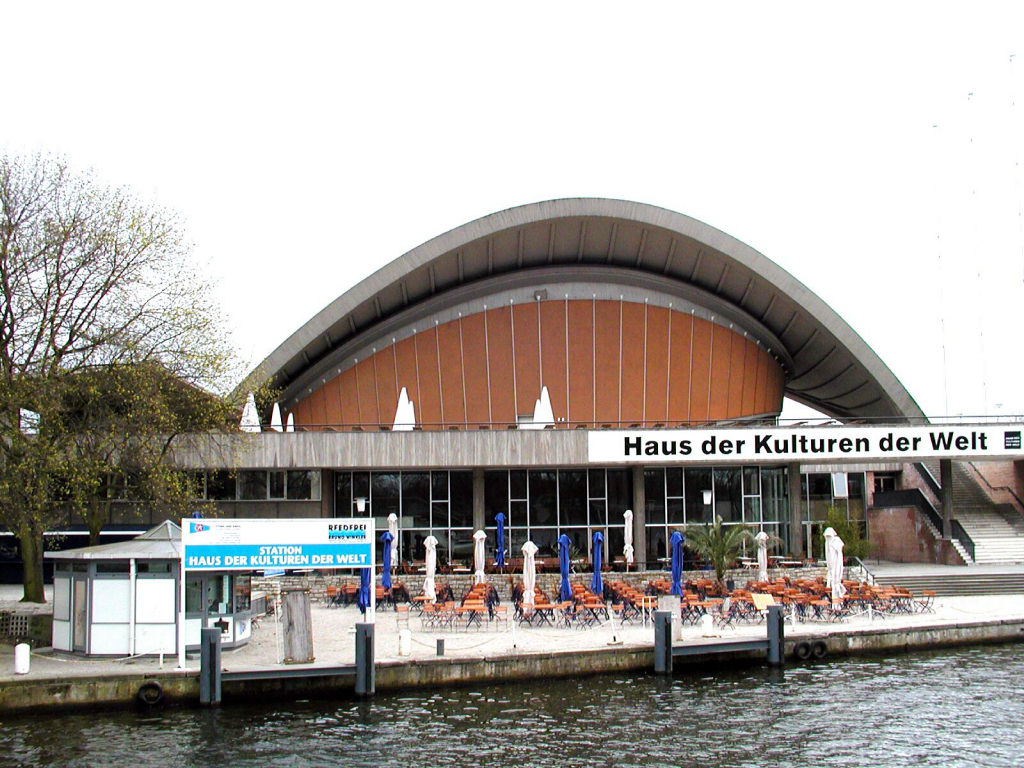 Boat trip - Haus der Kulturen der Welt