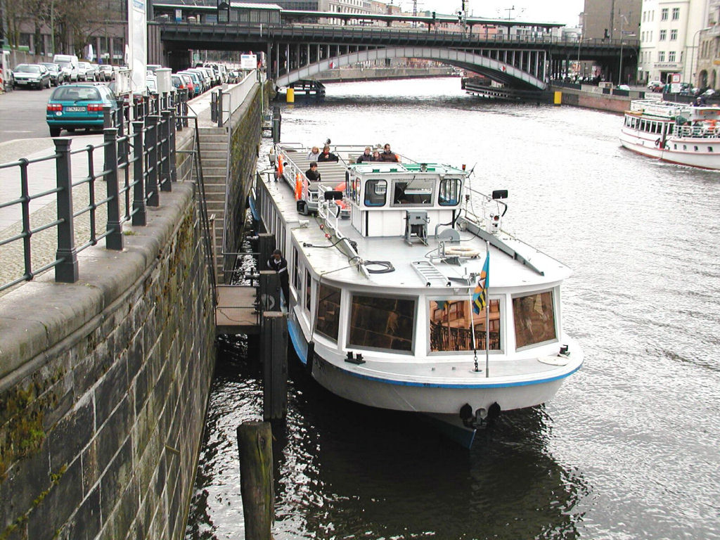 Boat trip - The boat near Friedrichstrasse
