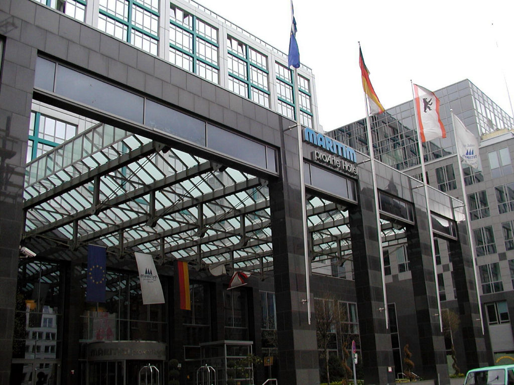 Entrance to the Hotel Maritim pro Arte