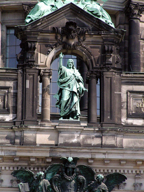 Berliner Dom - Statue of Christ over the entrance