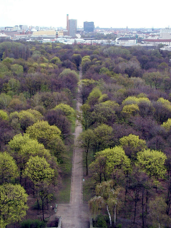 View from top of Siegess�ulle 