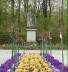 Tiergarten - Flower bed and statue