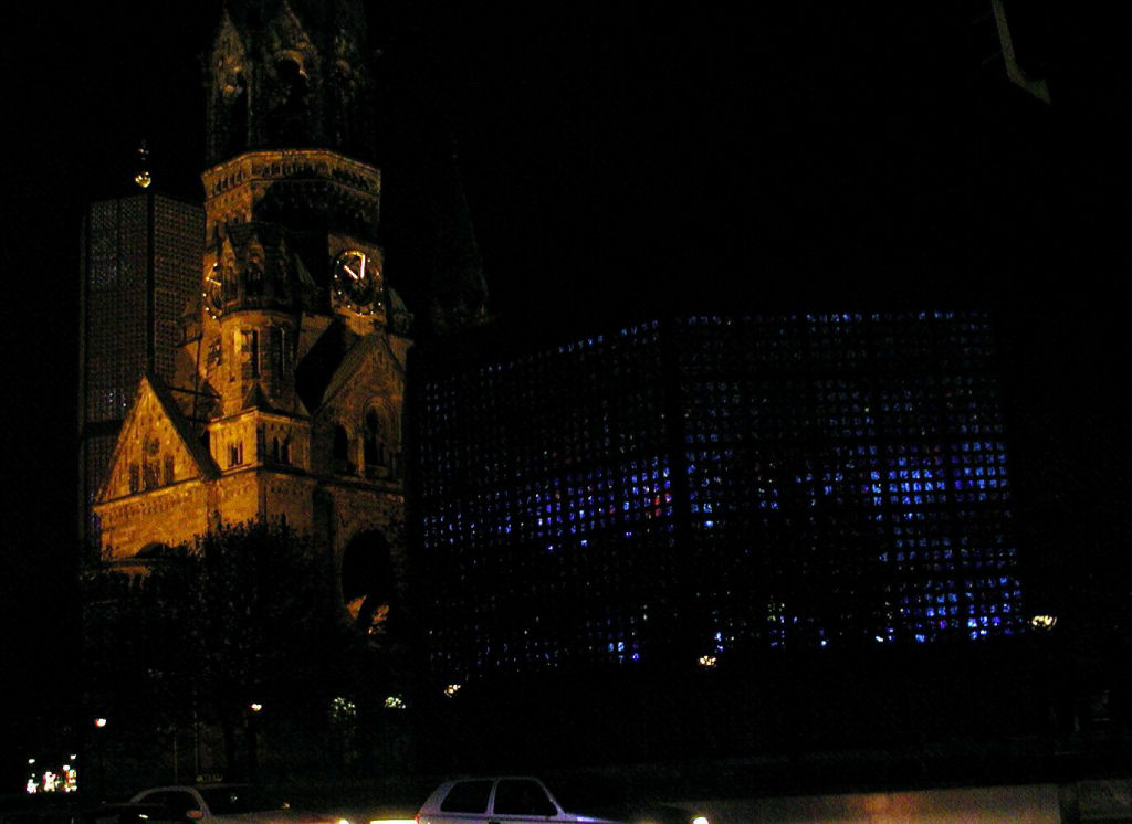 Kaiser-Wilhelm-Gedchsnskirche by night