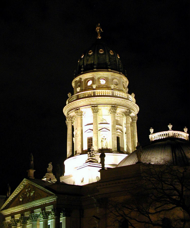 Deutscher Dom at night