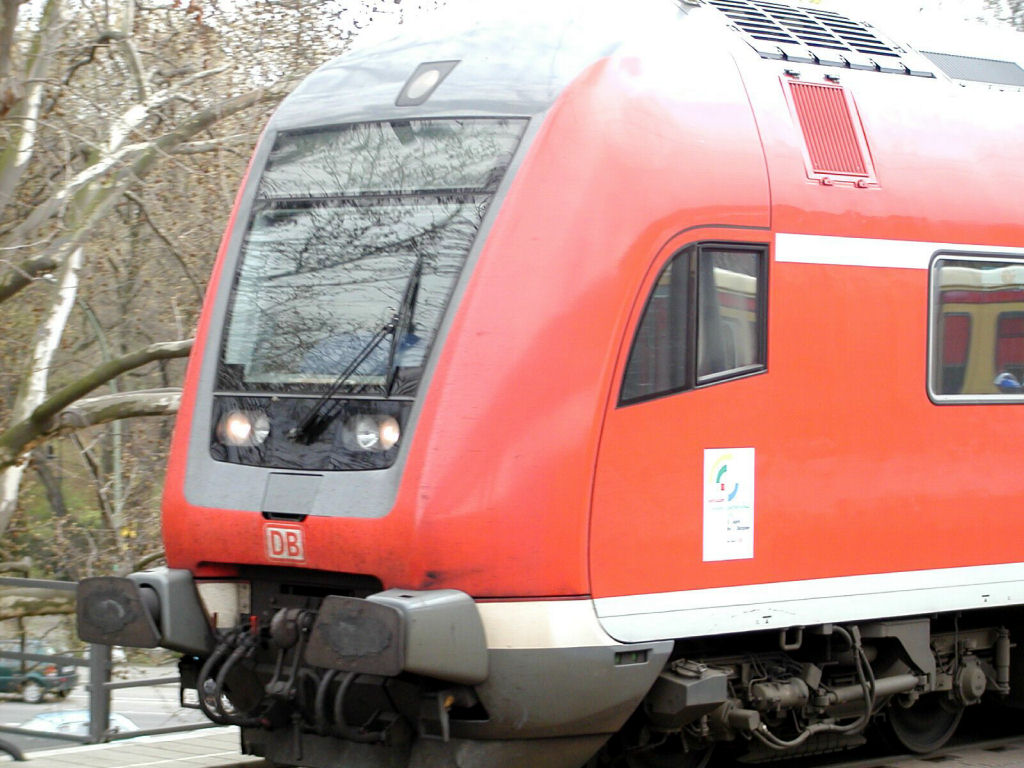 Tiergarten Station - Schnefeld Express