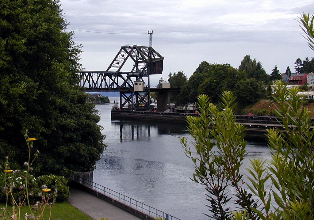28-Jul-2000
Seattle
Chittenden Locks looking towards the railway bridge