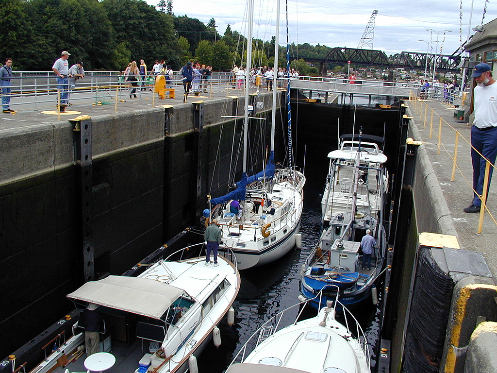 28-Jul-2000
Seattle
Chittenden Locks - Boats in the smaller of the two locks
