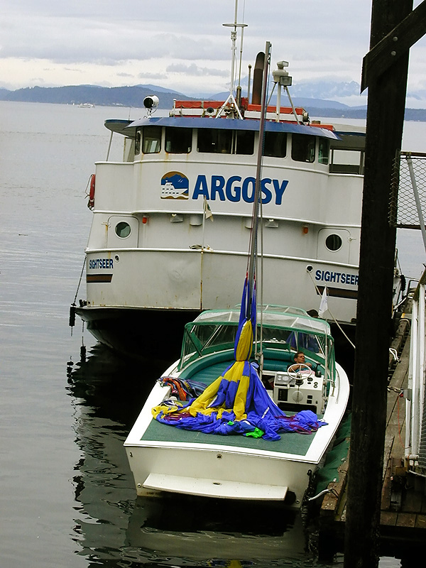 28-Jul-2000
Seattle
Argosy Ferry for tour of Locks
After the morning tour, we just about had time to buy a sandwich and then were taken by a different coach down to the water side (near Pike Street Market) to pick up the Argosy for the water part of the tour.