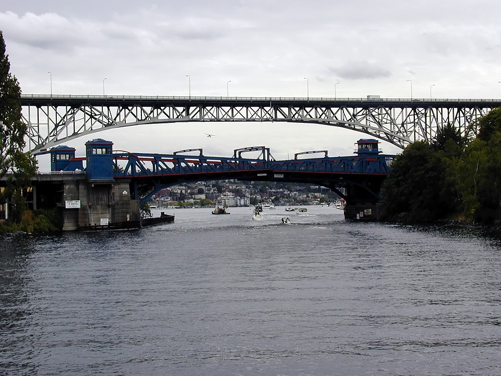 28-Jul-2000
Seattle - Lake Washington Ship Canal
Fremont and Aurora bridges