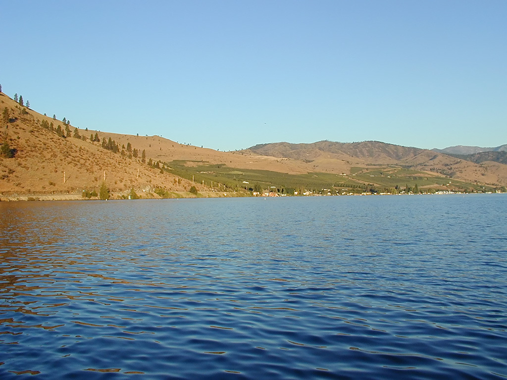 30-Jul-2000
Lake Chelan, WA
The lake at sun rise