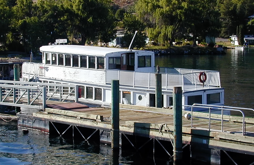 30-Jul-2000
Lake Chelan, WA
Lady of The Lake II just leaving Chelan